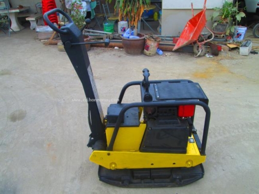 ราคาพิเศษ 73,000 บาท!! เครื่องตบดิน BOMAG BPR40/45D รหัสสินค้า : 80904309 www.nihonmono.com ราคาพิเศษ 73,000 บาท!! เครื่องตบดิน BOMAG BPR40/45D รหัสสินค้า : 80904309 www.nihonmono.com