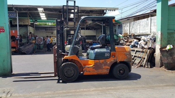 ขายรถโฟล์คลิฟท์ TOYOTA 7FG30 เครื่องเบนซินติดแก๊ส สภาพดีมากพร้อมใช้งานทันที