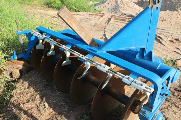 ขายรถไถ FORD 6600 พร้อมอุปกรณ์2ชิ้น ดันหน้าและผานหลัง ทะเบียน ตค.59 ราคา 375,000 มีรถขนส่งบริการขนส่งทั่วไทย สามย่านแทรคเตอร์ อ.แกลง จ.ระยอง 0818618678,0899347475 https://www.facebook.com/DC-Tractor-Rayong-3071545327?/shop? id line=081-8618678 id line=089 ขายรถไถ FORD 6600 พร้อมอุปกรณ์2ชิ้น ดันหน้าและผานหลัง ทะเบียน ตค.59 ราคา 375,000 มีรถขนส่งบริการขนส่งทั่วไทย สามย่านแทรคเตอร์ อ.แกลง จ.ระยอง 0818618678,0899347475 https://www.facebook.com/DC-Tractor-Rayong-3071545327?/shop? id line=081-8618678 id line=089