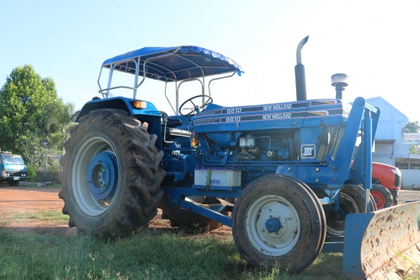 ขายรถไถ FORD 6600 พร้อมอุปกรณ์2ชิ้น ดันหน้าและผานหลัง ทะเบียน ตค.59 ราคา 375,000 มีรถขนส่งบริการขนส่งทั่วไทย สามย่านแทรคเตอร์ อ.แกลง จ.ระยอง 0818618678,0899347475 https://www.facebook.com/DC-Tractor-Rayong-3071545327?/shop? id line=081-8618678 id line=089 ขายรถไถ FORD 6600 พร้อมอุปกรณ์2ชิ้น ดันหน้าและผานหลัง ทะเบียน ตค.59 ราคา 375,000 มีรถขนส่งบริการขนส่งทั่วไทย สามย่านแทรคเตอร์ อ.แกลง จ.ระยอง 0818618678,0899347475 https://www.facebook.com/DC-Tractor-Rayong-3071545327?/shop? id line=081-8618678 id line=089