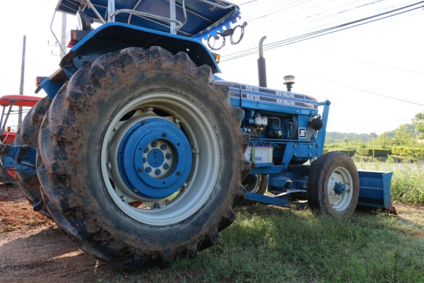 ขายรถไถ FORD 6600 พร้อมอุปกรณ์2ชิ้น ดันหน้าและผานหลัง ทะเบียน ตค.59 ราคา 375,000 มีรถขนส่งบริการขนส่งทั่วไทย สามย่านแทรคเตอร์ อ.แกลง จ.ระยอง 0818618678,0899347475 https://www.facebook.com/DC-Tractor-Rayong-3071545327?/shop? id line=081-8618678 id line=089 ขายรถไถ FORD 6600 พร้อมอุปกรณ์2ชิ้น ดันหน้าและผานหลัง ทะเบียน ตค.59 ราคา 375,000 มีรถขนส่งบริการขนส่งทั่วไทย สามย่านแทรคเตอร์ อ.แกลง จ.ระยอง 0818618678,0899347475 https://www.facebook.com/DC-Tractor-Rayong-3071545327?/shop? id line=081-8618678 id line=089