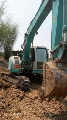 ขายรถแบ็คโฮKOBELCO 135SR MARK6 รถเต็ม เอกสารเล่มทะเบิยน อยู่อุดร สนใจ 0835601591 หรือ 0903494058