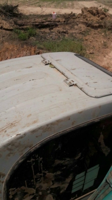 ขายรถแบ็คโฮKOBELCO 135SR MARK6 รถเต็ม เอกสารเล่มทะเบิยน อยู่อุดร สนใจ 0835601591 หรือ 0903494058