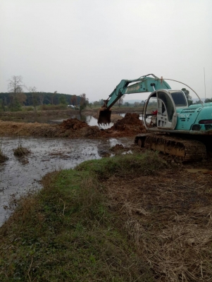 ขายด่วน รถแบคโฮKOBELCO sk200 MARK5 รถเต็มสภาพพร้อมใช้งาน แอร์ รถเดิม รถสวยสนใจ 093-5088141 หรือ 063-0403577