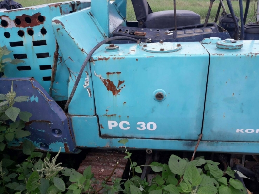 ขายรถแบคโฮ KOMATSU PC30-6 ราคา 120000