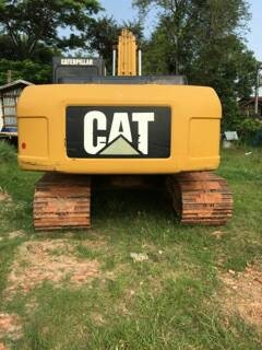 ขายด่วน แม็คโคร CAT 320D สภาพพร้อมใช้งาน เครื่องปั้มดีเยี่ยม ไฟฟ้าสมบูรณ์ โซ่ช่วงล่างสวย เฟรมสวย แอร์เย็น สภาพรถเรียบร้อยทั้งคัน เอกสารใบแจ้งจำหน่าย