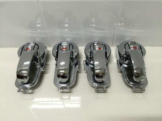 ขายมือเปิดประตูด้านในโครเมี่ยม NISSAN CUBE รุ่น Z11 ขายมือเปิดประตูด้านในโครเมี่ยม NISSAN CUBE รุ่น Z11