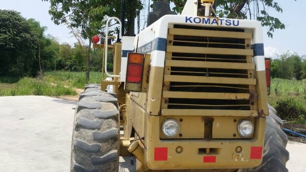 ขายด่วนรถตักล้อยางเอวอ่อน รถประกอบนอกkomatsu=510กรองเดี่ยว