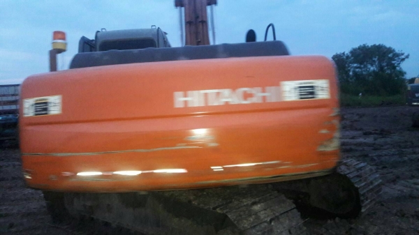 ขาย1,150,000บาท >>> Hitachi Zx200 รุ่น 1 <<< เบอร์ติดต่อ 098-7155789