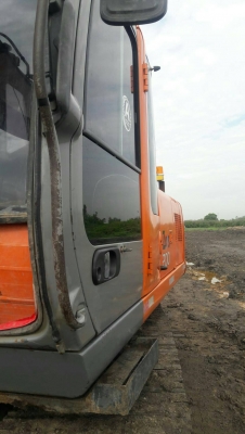 ขาย1,150,000บาท >>> Hitachi Zx200 รุ่น 1 <<< เบอร์ติดต่อ 098-7155789