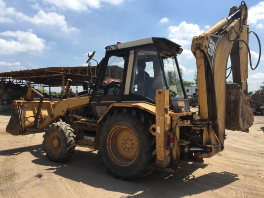 ขายรถตักหน้าขุดหลัง CAT 428-B ระบบขับเคลื่อน2 เพลา โฟร์วิน   4X4 สะภาพรถสวย พร้อมใช้ ปุ้ง  กี้ปิดเปิดได้ มีระบบใช้งานแบบรถ  โฟร์คลิปได้ด้วย ยางพร้อมใช้ มูม  หลังสไลน์ได้ เอกสารเล่มทะเบียน   ราคา.395,000 สนใจรีบจำจองเป็นเจ้าของด่วน ที่.081-3531946 ต่อ.บางน
