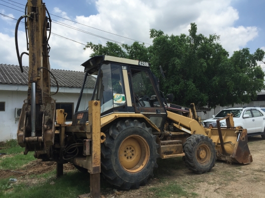 ขายรถตักหน้าขุดหลัง CAT 428-B ระบบขับเคลื่อน2 เพลา โฟร์วิน   4X4 สะภาพรถสวย พร้อมใช้ ปุ้ง  กี้ปิดเปิดได้ มีระบบใช้งานแบบรถ  โฟร์คลิปได้ด้วย ยางพร้อมใช้ มูม  หลังสไลน์ได้ เอกสารเล่มทะเบียน   ราคา.395,000 สนใจรีบจำจองเป็นเจ้าของด่วน ที่.081-3531946 ต่อ.บางน