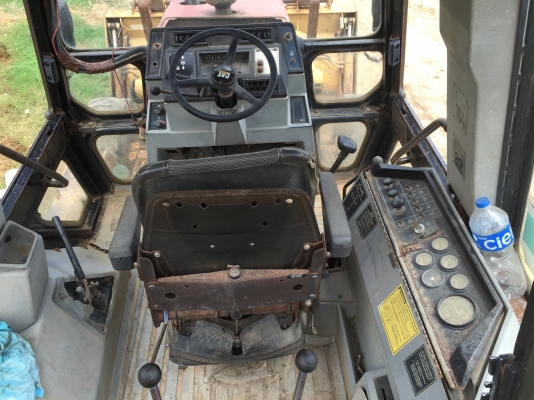 ขายรถตักหน้าขุดหลัง CAT 428-B ระบบขับเคลื่อน2 เพลา โฟร์วิน   4X4 สะภาพรถสวย พร้อมใช้ ปุ้ง  กี้ปิดเปิดได้ มีระบบใช้งานแบบรถ  โฟร์คลิปได้ด้วย ยางพร้อมใช้ มูม  หลังสไลน์ได้ เอกสารเล่มทะเบียน   ราคา.395,000 สนใจรีบจำจองเป็นเจ้าของด่วน ที่.081-3531946 ต่อ.บางน