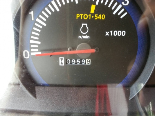 รถไถ 36 แรงปี  55 อุปกร 2 อย่าง   ซ. ม  900   นิด ฯฯ มือเดียวป้ายแดง  ราคาเบาฯฯ  280000  บาท  วันทูคอล 0986683479 dtac 0942839369 สิทธิ์ คับ