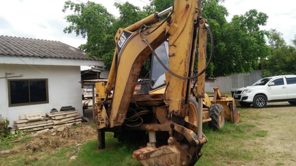 ขายด่วนรถหน้าตักหลังขุด CAT=42BB  รถสวย มีตู้แอร์ เอกสารพร้อม