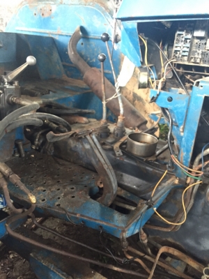 ขายรถไถเพลาเดียว FORD 6640 เครื่อง 90แรงม้า ตามสภาพ สนใจโทร 081-970-1072