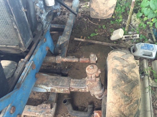 ขายรถไถเพลาเดียว FORD 6640 เครื่อง 90แรงม้า ตามสภาพ สนใจโทร 081-970-1072