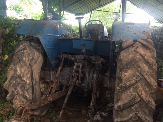 ขายรถไถเพลาเดียว FORD 6640 เครื่อง 90แรงม้า ตามสภาพ สนใจโทร 081-970-1072