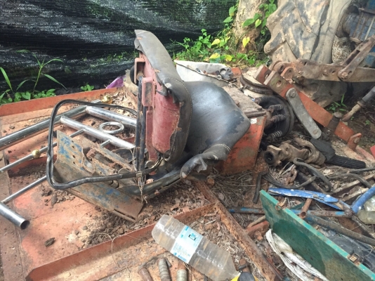 ขายรถไถเพลาเดียว FORD 6640 เครื่อง 90แรงม้า ตามสภาพ สนใจโทร 081-970-1072