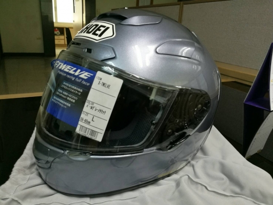 หมวก SHOEI X-12 สีเทา ไซค์ L หมวก SHOEI X-12 สีเทา ไซค์ L