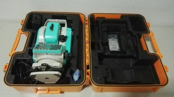 ขายกล้องสำรวจ Total Station NIKON NPL 362 นอลปรี่ซึ่ม 2หน้าจอ 3" Accuracy สภาพ90\% พร้อม calibrate อุปกรณ์ตามรูป ขายกล้องสำรวจ Total Station NIKON NPL 362 นอลปรี่ซึ่ม 2หน้าจอ 3" Accuracy สภาพ90\% พร้อม calibrate อุปกรณ์ตามรูป