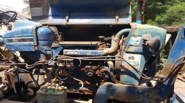 ขายรถไถ FORD 5000 เอกสารอินวอย ใบมีด 6 จาน 4 จาน ราคา 220000