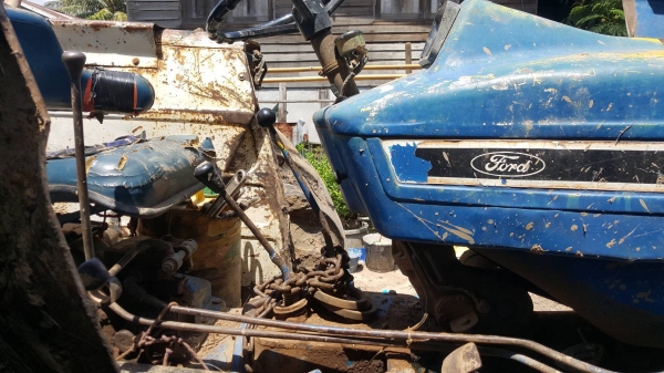 ขายรถไถ FORD 5000 เอกสารอินวอย ใบมีด 6 จาน 4 จาน ราคา 220000