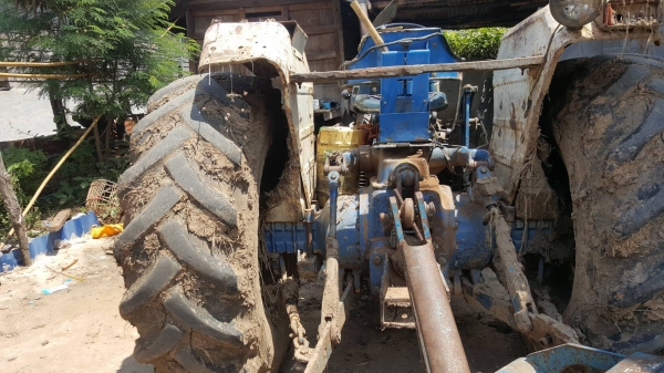 ขายรถไถ FORD 5000 เอกสารอินวอย ใบมีด 6 จาน 4 จาน ราคา 220000