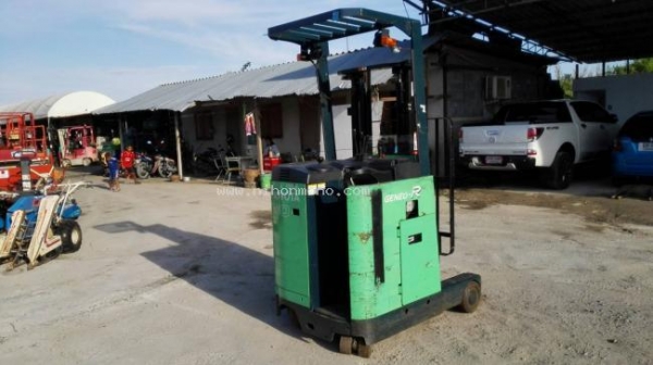 รถยกไฟฟ้ายืนขับ TOYOTA รุ่น 7FBRK10 จากราคา128,000 ขายเพียง99,000 บาท รหัสสินค้า81004752 ติดต่อ 081-8283376  www.nihonmono.com