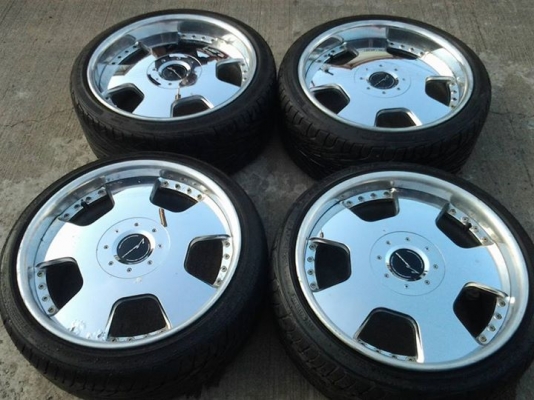 ล้อ VIP แท้ แยกชิ้น 19x8.5-9.0 / 4-5x114 off38-43 ก้านโครเมี่ยม ขอบธรรมดา มีปูด มีลอกนิดหน่อย 0850227371