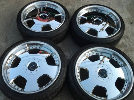 ล้อ VIP แท้ แยกชิ้น 19x8.5-9.0 / 4-5x114 off38-43 ก้านโครเมี่ยม ขอบธรรมดา มีปูด มีลอกนิดหน่อย 0850227371