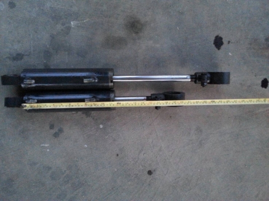 ขายกระบอกรถยกไฟฟ้า 2 กระบอก ราคา 1800 บาท