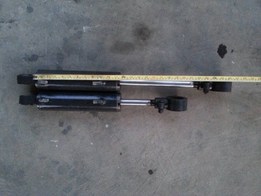 ขายกระบอกรถยกไฟฟ้า 2 กระบอก ราคา 1800 บาท