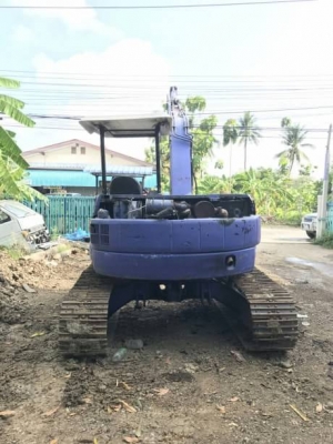KOMATSU PC75UU-2