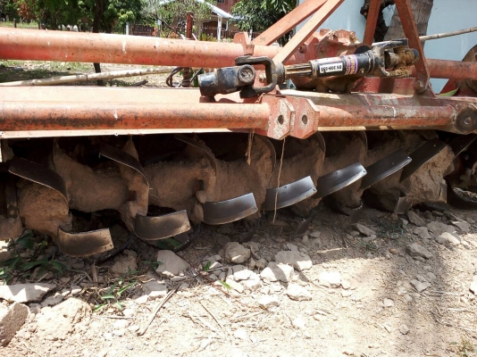 ขายโลตารี 1.82 เมตร  พร้อมใช้   ราคา 30000   บาท สอบถามทีเบอร์ วันทูคอล 098 668-3479 dtac 094 283-9369 สิทธิ์คับ