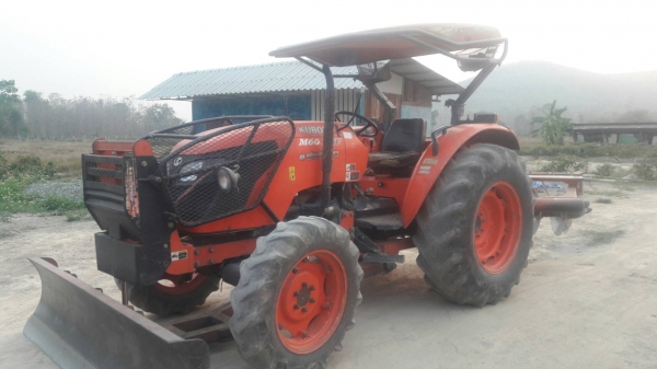 ขายรถไถ M6040 รถสวยเดิมๆๆพร้อมใช้ครับ มาพร้อมอุปกรณ์หน้าหลัง มีเล่มพร้อมโอนครับ