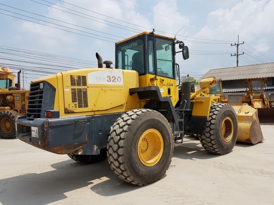 ขายรถตักล้อยาง ยี่ห้อ KOMATSU WA320-5L นำเข้าจาก USA แท้ 100\% สภาพสวย ไม่เคยใช้งานในไทย ขายรถตักล้อยาง ยี่ห้อ KOMATSU WA320-5L นำเข้าจาก USA แท้ 100\% สภาพสวย ไม่เคยใช้งานในไทย