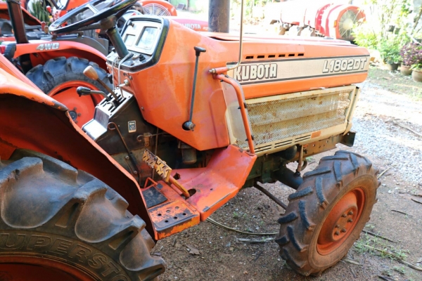 ขายรถไถ KUBOTA L1802DT ราคา 68,000 มีรถขนส่งบริการขนส่งทั่วไทย สามย่านแทรคเตอร์ อ.แกลง จ.ระยอง 0818618678,0899347475 https://www.facebook.com/DC-Tractor-Rayong-3071545327?/shop? id line=081-8618678 id line=089-9347475 ขายรถไถ KUBOTA L1802DT ราคา 68,000 มีรถขนส่งบริการขนส่งทั่วไทย สามย่านแทรคเตอร์ อ.แกลง จ.ระยอง 0818618678,0899347475 https://www.facebook.com/DC-Tractor-Rayong-3071545327?/shop? id line=081-8618678 id line=089-9347475