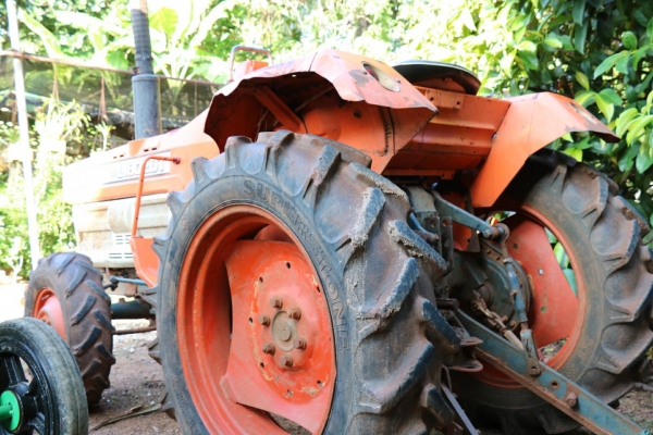 ขายรถไถ KUBOTA L1802DT ราคา 68,000 มีรถขนส่งบริการขนส่งทั่วไทย สามย่านแทรคเตอร์ อ.แกลง จ.ระยอง 0818618678,0899347475 https://www.facebook.com/DC-Tractor-Rayong-3071545327?/shop? id line=081-8618678 id line=089-9347475 ขายรถไถ KUBOTA L1802DT ราคา 68,000 มีรถขนส่งบริการขนส่งทั่วไทย สามย่านแทรคเตอร์ อ.แกลง จ.ระยอง 0818618678,0899347475 https://www.facebook.com/DC-Tractor-Rayong-3071545327?/shop? id line=081-8618678 id line=089-9347475