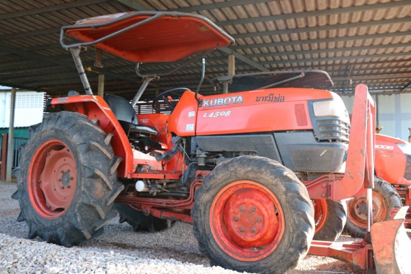 ขายรถไถ KUBOTA L4508 พร้อมดันหน้า ราคา 220,000 มีรถขนส่งบริการขนส่งทั่วไทย สามย่านแทรคเตอร์ อ.แกลง จ.ระยอง 0818618678,0899347475 https://www.facebook.com/DC-Tractor-Rayong-3071545327?/shop? id line=081-8618678 id line=089-9347475