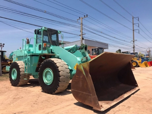 ขายรถตักล้อยาง KOMATSU WA500-1 รถนอกนำเข้าจากญี่ปุ่น สภาพสวยพร้อมใช้งาน มีVDOการทำงานครับ