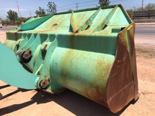 ขายรถตักล้อยาง KOMATSU WA500-1 รถนอกนำเข้าจากญี่ปุ่น สภาพสวยพร้อมใช้งาน มีVDOการทำงานครับ