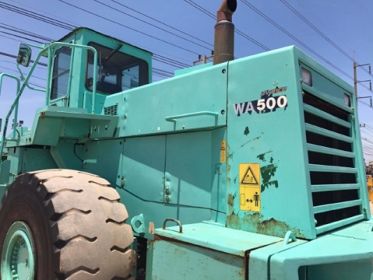 ขายรถตักล้อยาง KOMATSU WA500-1 รถนอกนำเข้าจากญี่ปุ่น สภาพสวยพร้อมใช้งาน มีVDOการทำงานครับ