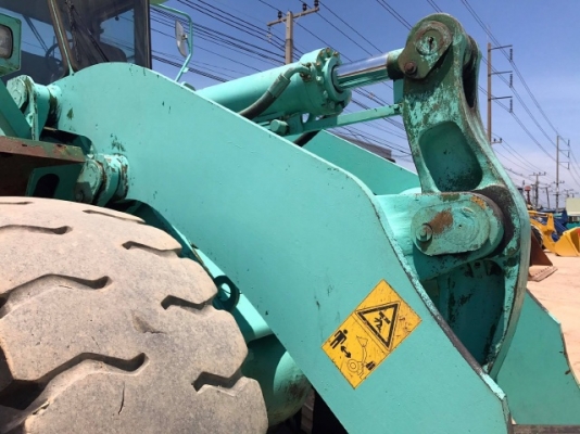 ขายรถตักล้อยาง KOMATSU WA500-1 รถนอกนำเข้าจากญี่ปุ่น สภาพสวยพร้อมใช้งาน มีVDOการทำงานครับ