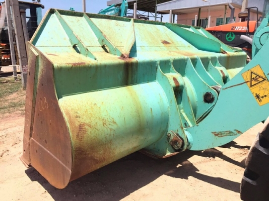 ขายรถตักล้อยาง KOMATSU WA500-1 รถนอกนำเข้าจากญี่ปุ่น สภาพสวยพร้อมใช้งาน มีVDOการทำงานครับ