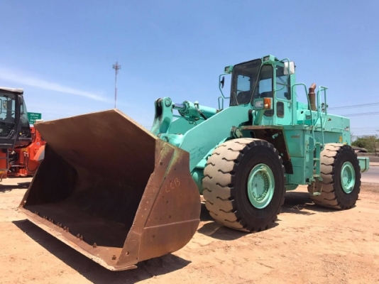 ขายรถตักล้อยาง KOMATSU WA500-1 รถนอกนำเข้าจากญี่ปุ่น สภาพสวยพร้อมใช้งาน มีVDOการทำงานครับ