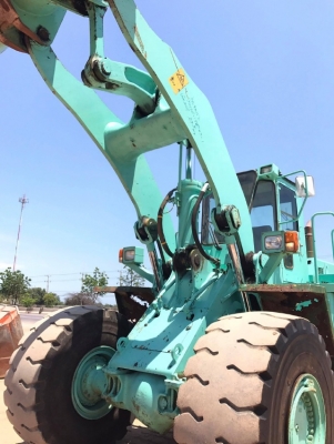 ขายรถตักล้อยาง KOMATSU WA500-1 รถนอกนำเข้าจากญี่ปุ่น สภาพสวยพร้อมใช้งาน มีVDOการทำงานครับ