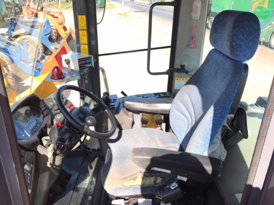 ขายรถตักล้อยาง HITACHI ZW220 แขนยาวพิเศษ รถนอกนำเข้าจากญี่ปุ่น มีVDOการทำงานครับ ขายรถตักล้อยาง HITACHI ZW220 แขนยาวพิเศษ รถนอกนำเข้าจากญี่ปุ่น มีVDOการทำงานครับ