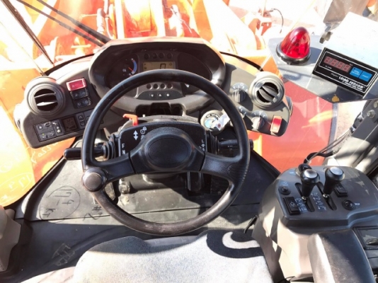 ขายรถตักล้อยาง HITACHI ZW220 แขนยาวพิเศษ รถนอกนำเข้าจากญี่ปุ่น มีVDOการทำงานครับ ขายรถตักล้อยาง HITACHI ZW220 แขนยาวพิเศษ รถนอกนำเข้าจากญี่ปุ่น มีVDOการทำงานครับ