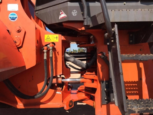 ขายรถตักล้อยาง HITACHI ZW220 แขนยาวพิเศษ รถนอกนำเข้าจากญี่ปุ่น มีVDOการทำงานครับ ขายรถตักล้อยาง HITACHI ZW220 แขนยาวพิเศษ รถนอกนำเข้าจากญี่ปุ่น มีVDOการทำงานครับ